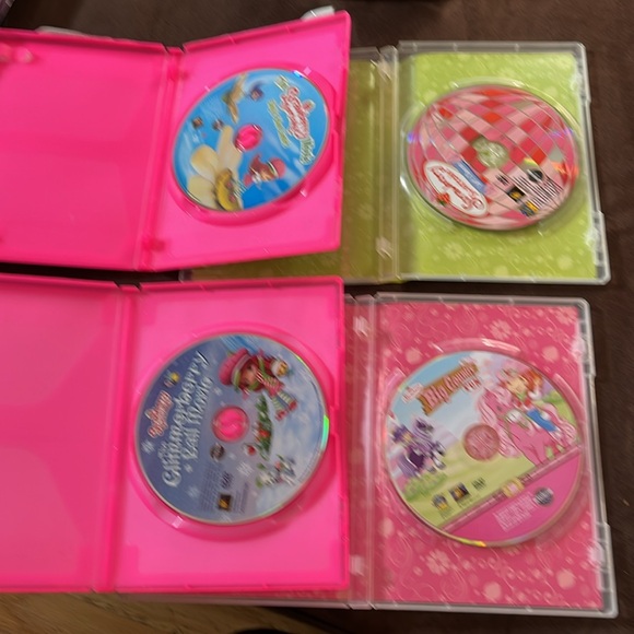 Strawberry Shortcake DVD collection - Picture 3 of 3